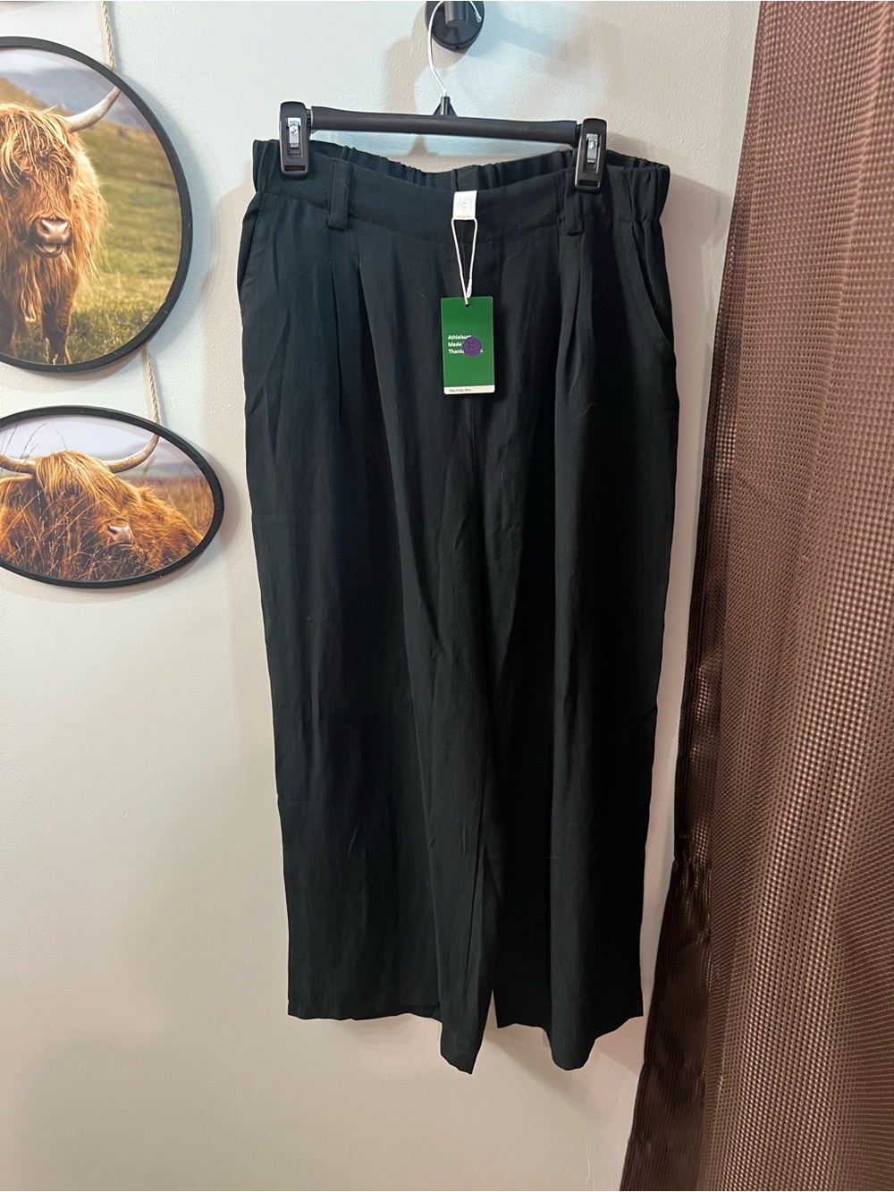 HALARA Black Pleated Wide-Leg Chinos